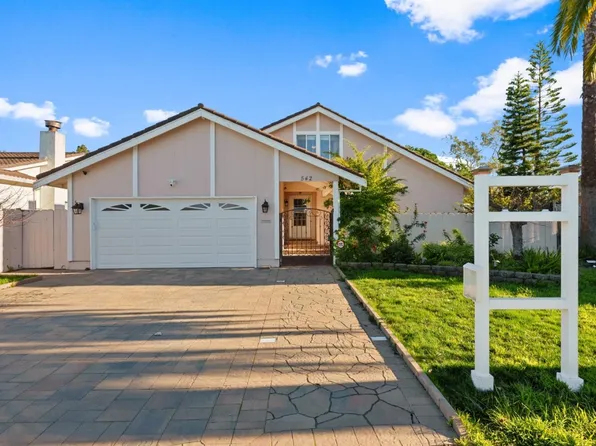 542 Compass Cir, Redwood City, CA 94065