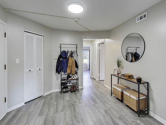 3rd image of 475 Shenstone Rd APT 104