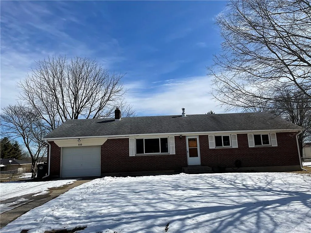 810 Fallview Ave photo 1