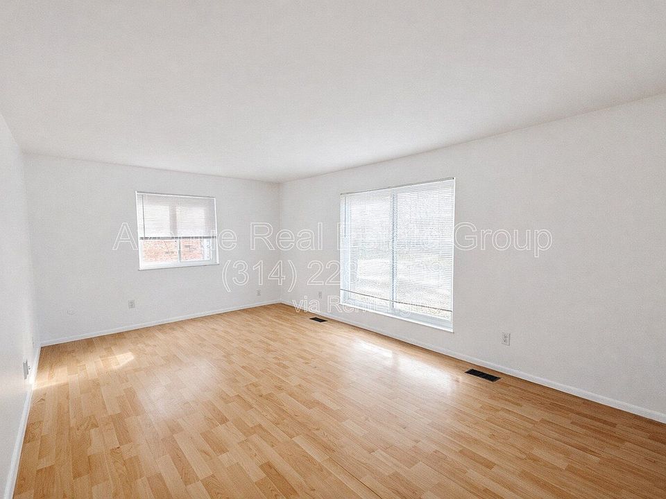 1st image of 10065 Puttington Dr APT A