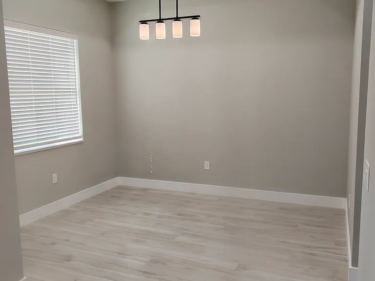 9138 Hillburn Ter — Photo 2