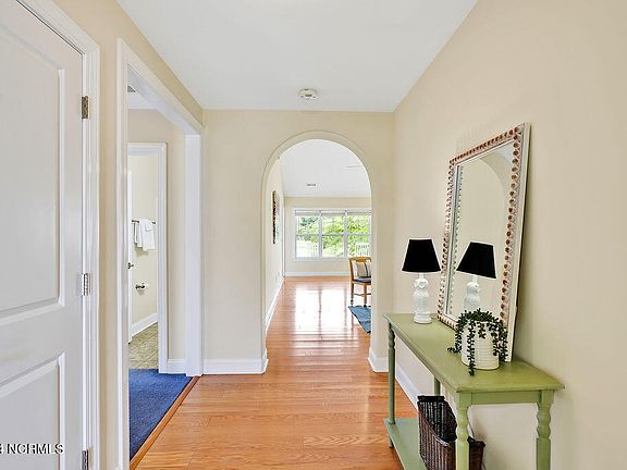 5th image of 1190 Clancy Drive NE