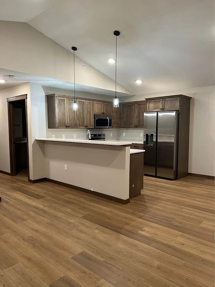 2 bed, 1192 sqft, $1,525 — Photo 2