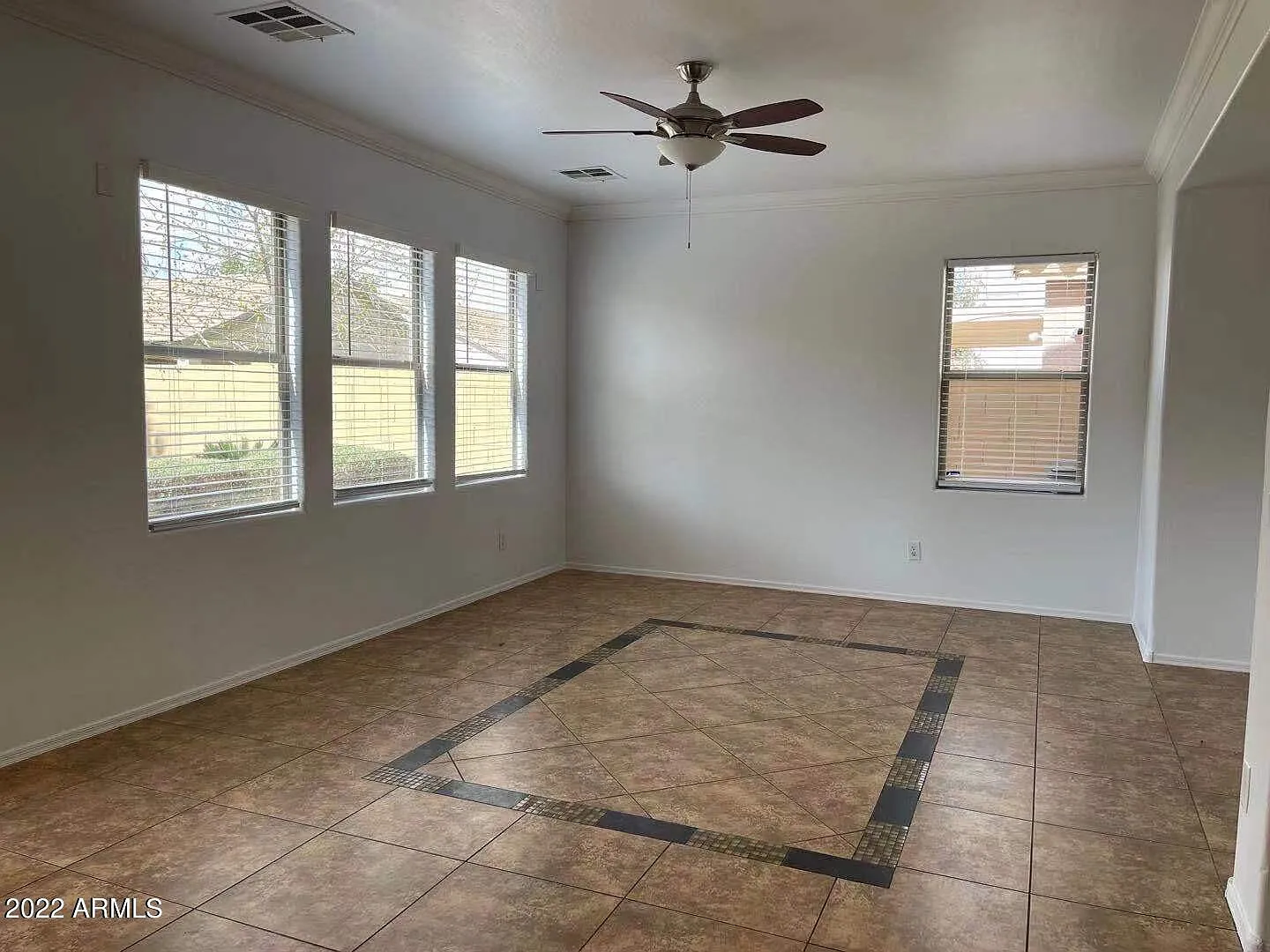 5 bed, 3.0 bath, 2627 sqft, $2,695 — Photo 4