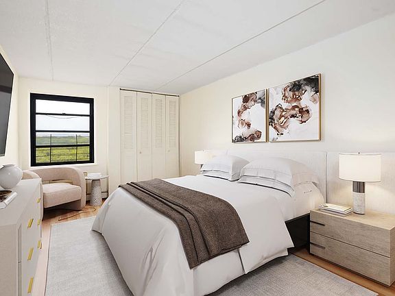 3rd image of 6425 Broadway APT 10A