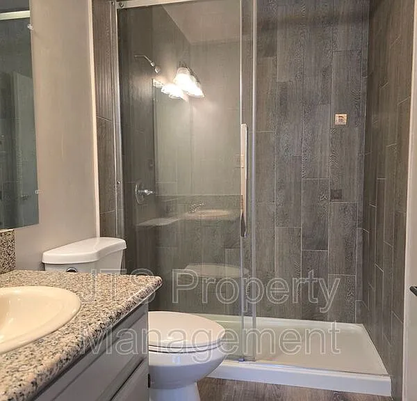 1515 V St #7 — Photo 10