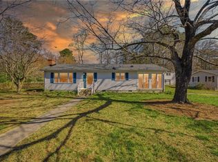621 Shore Dr, Hartfield, VA 23071