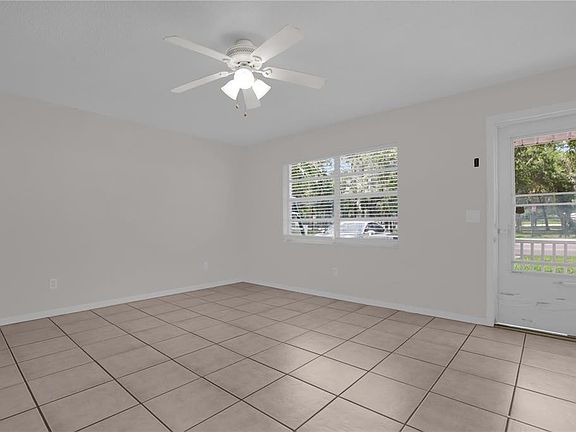 3rd image of 1349 E WISCONSIN AVENUE