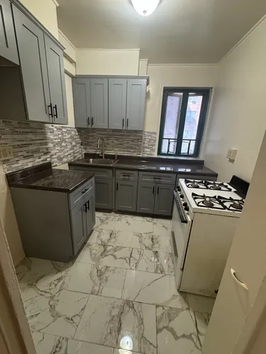 1410 Metropolitan Ave #3A Photo 1