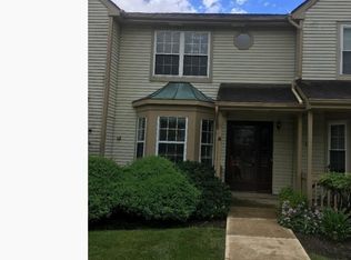 12 Stuyvesant Ct #612, East Windsor, NJ 08520
