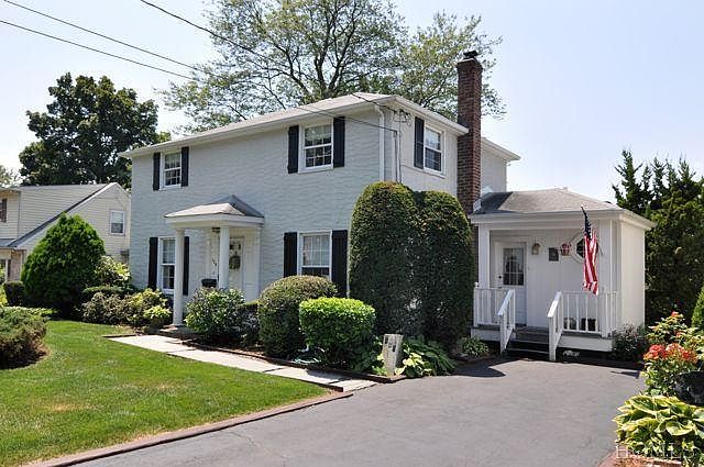 1st image of 128 Jennifer Ln