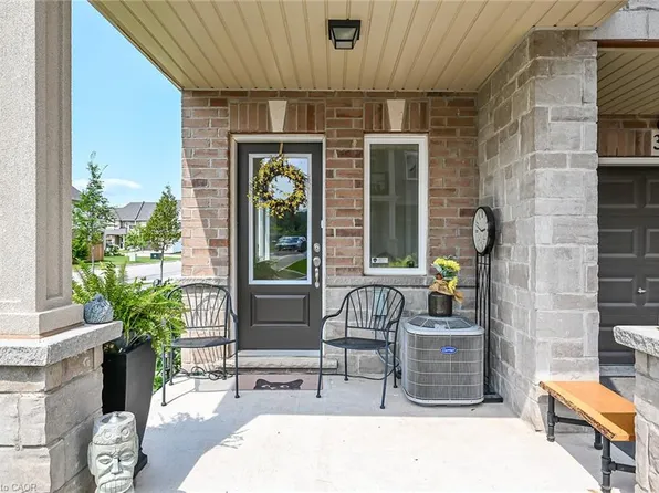40 Zinfandel Dr #35, Hamilton, ON L8E 0K1
