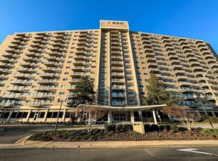 1225 Martha Custis Dr APT 705, Alexandria, VA 22302