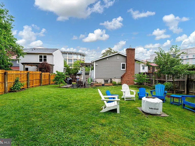 57 Spa Rd — Photo 37