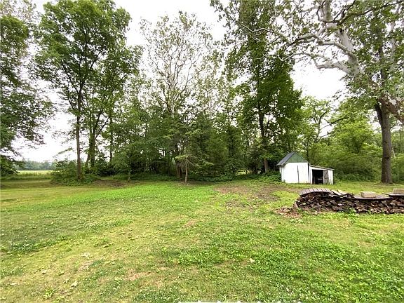 3rd image of 134 Beaver Creek Ln