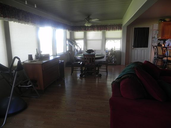 5th image of 716 Lakeview Dr