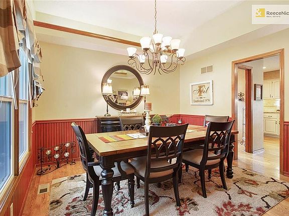 Large formal dining room has a nook for your hutch or buffet table!