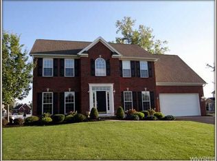 89 Arcadian Dr, Amherst, NY