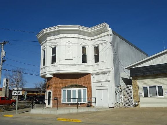 2nd image of 217 W Cherry St