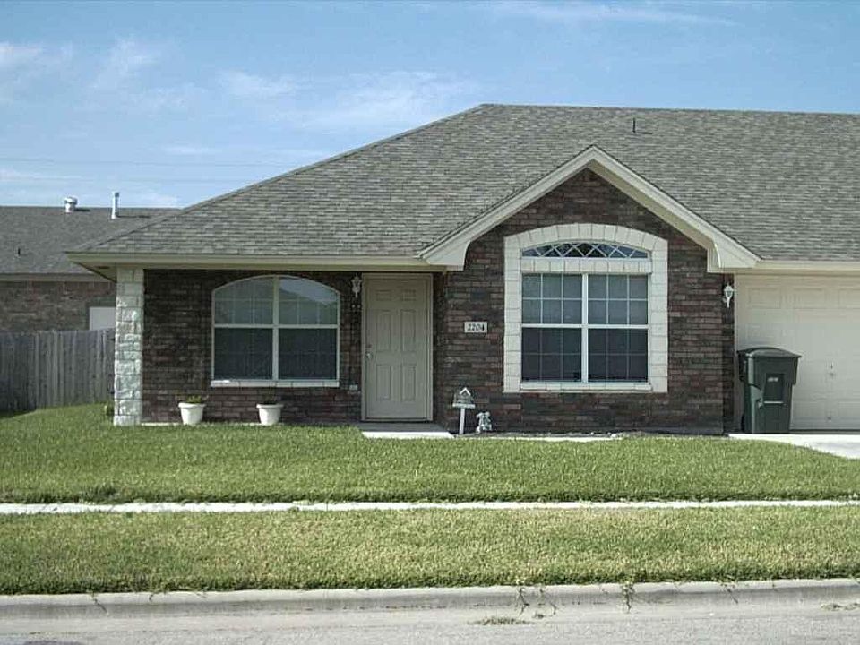 1st image of 2204 Agate Dr