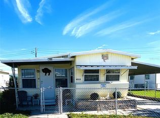 6515 Texas St, Bradenton, FL 34207