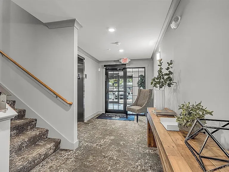 11 Cushing Pl #204 — Photo 19