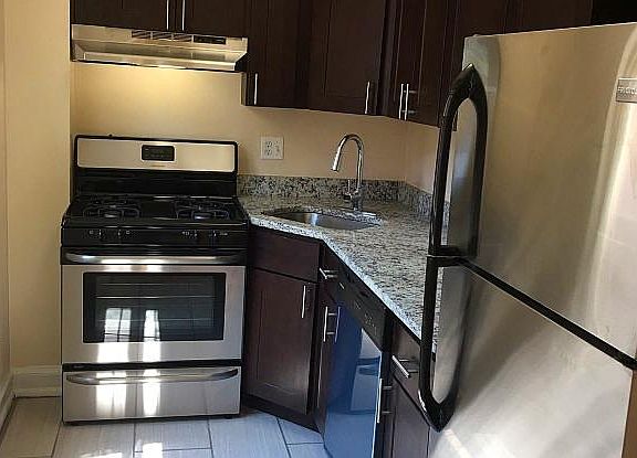 4th image of 5429 Connecticut Ave NW #207