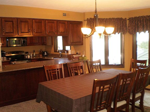 3rd image of 9840 S Harbour Pointe Dr