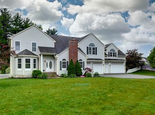 22 Castle Hill Rd, Windham, NH 03087