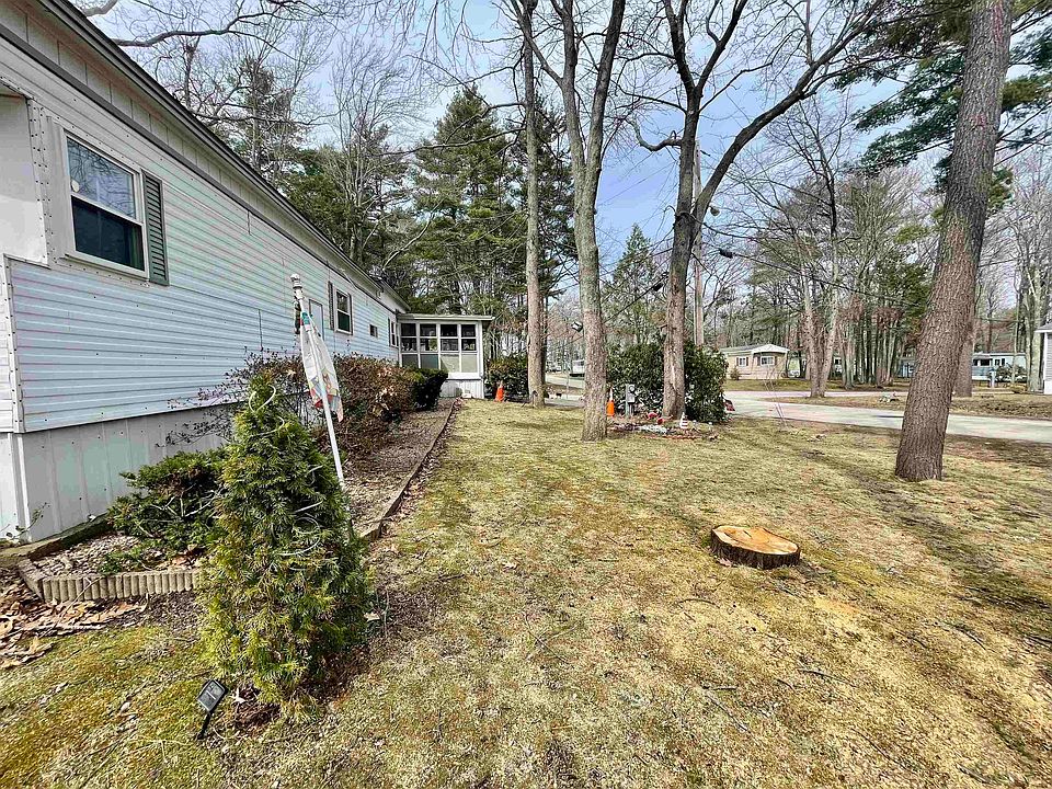 86 Brown Avenue, Seabrook, NH 03874 | Zillow