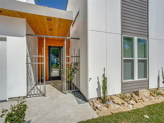 2nd image of 3732 Vineyard Dr