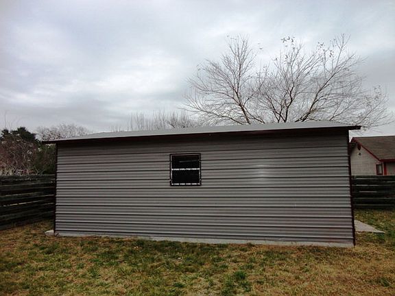 4th image of 112 Roosevelt Dr