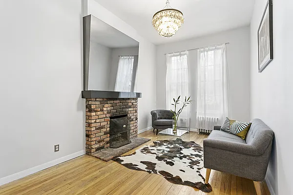 Sold by Compass | media 7