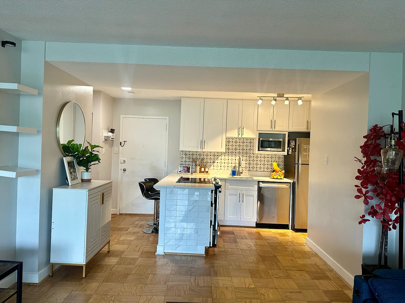1301 Delaware Ave SW — Photo 2