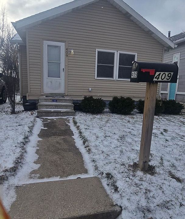 1st image of 409 W Memorial Dr