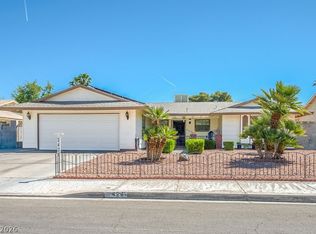 2424 La Luna Dr, Henderson, NV 89014