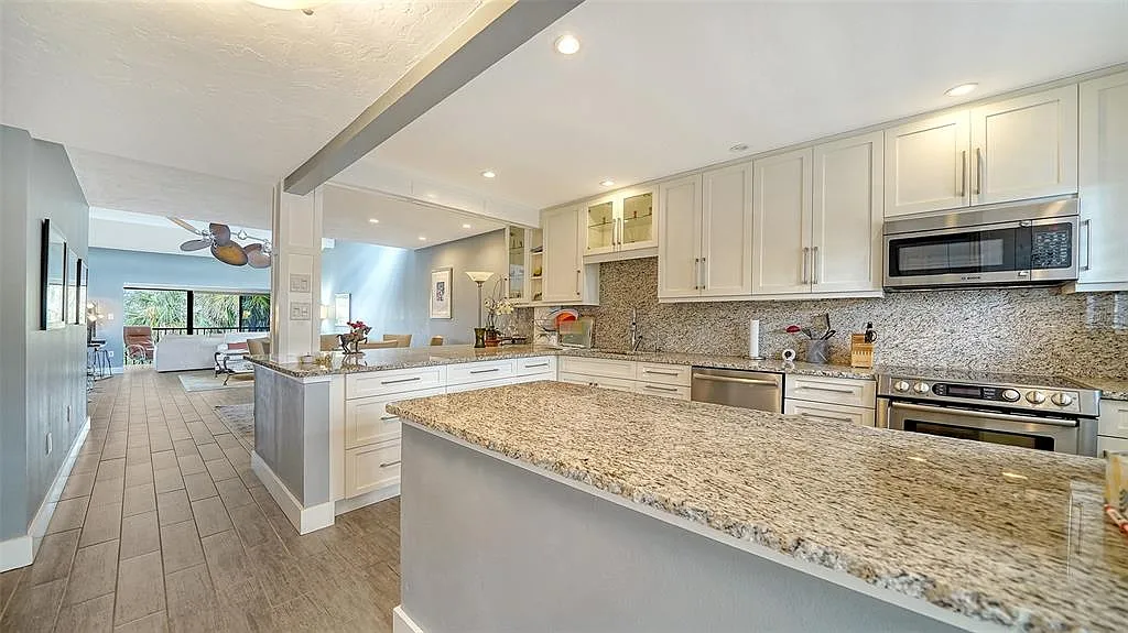 2 bed, 2.0 bath, 1424 sqft, $2,250 — Photo 3