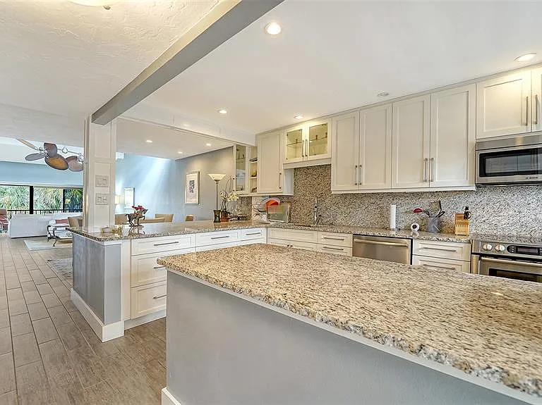1601 Pelican Point Dr #HA212 — Photo 3
