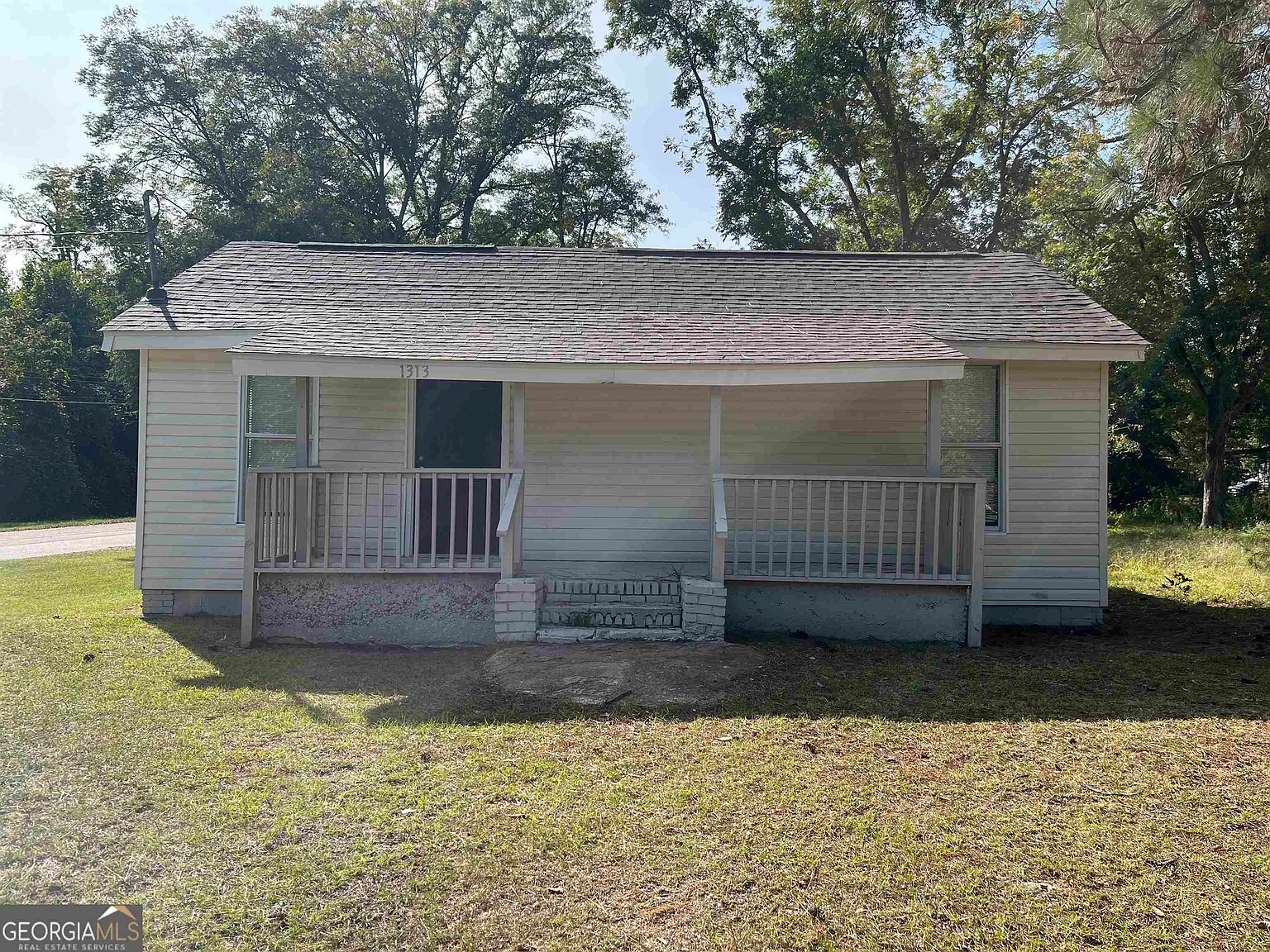 1313 Houston St photo 1