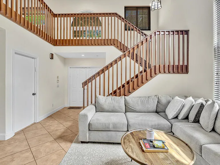 10310 Santiago St — Photo 20
