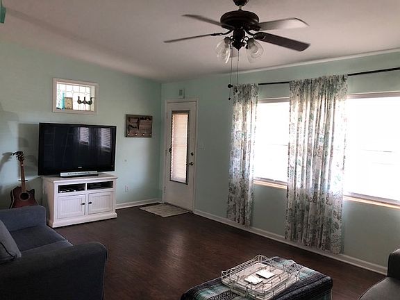5th image of 1885 San Mateo Dr