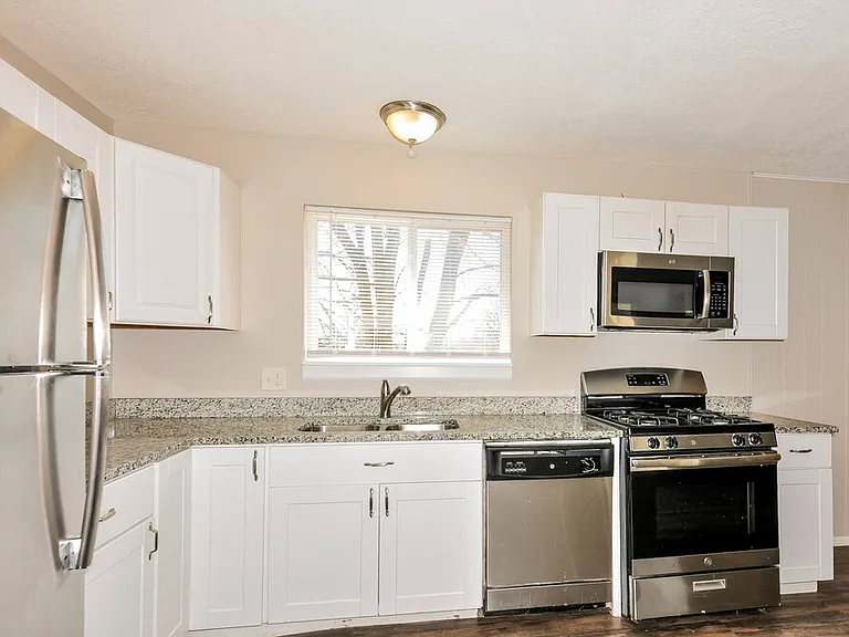 1570 Tahoe Dr — Photo 8