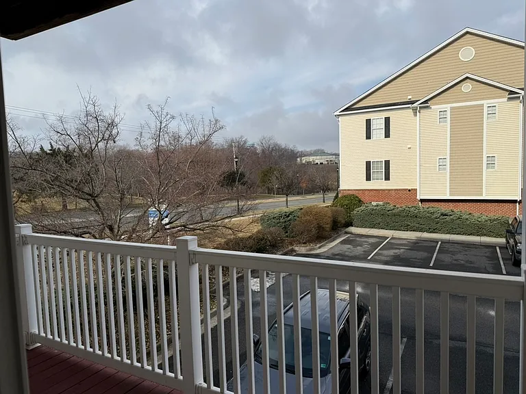 103 Capital St #101 — Photo 20