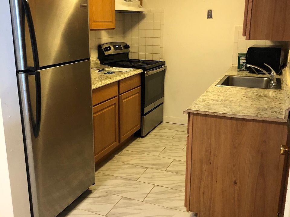 2nd image of 131 Pierce St APT 308