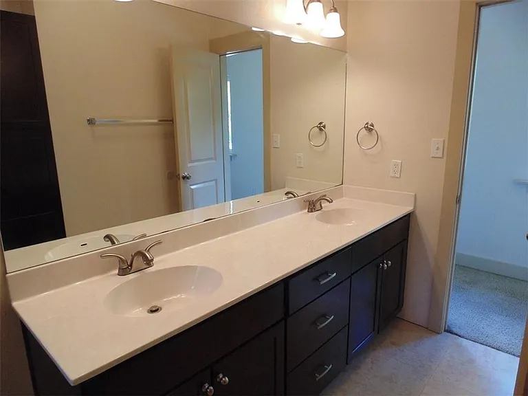 4406 Bennett Ave #B — Photo 19