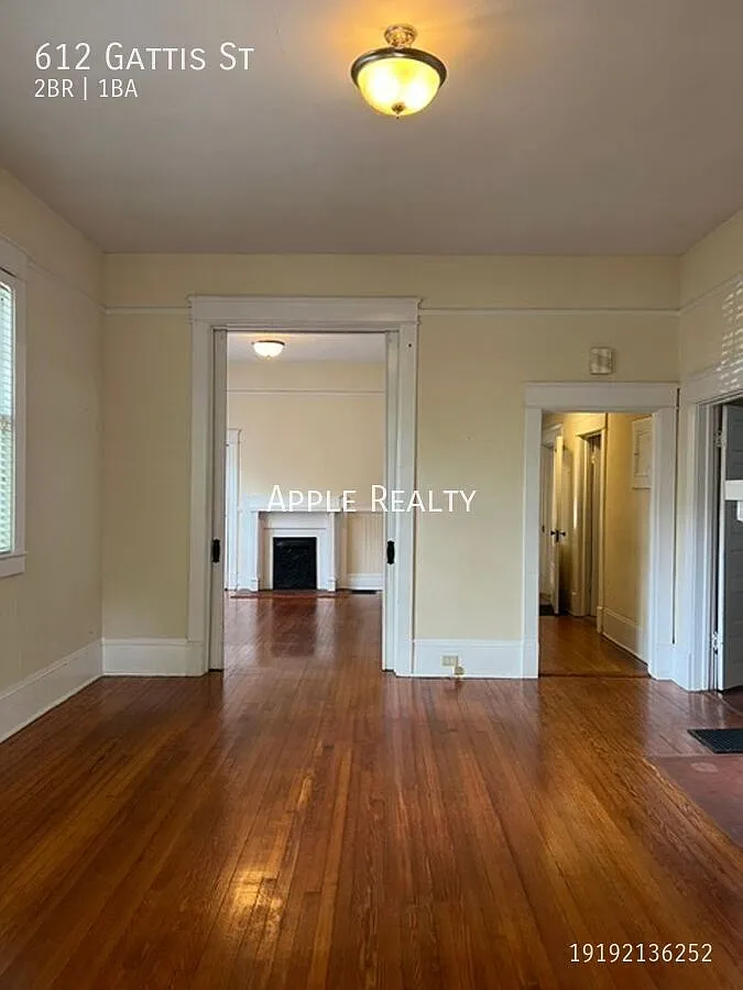 612 Gattis St - Gorgeous 2 Bedroom Craftsman house: Burch Avenue Neighborhood! — Photo 4