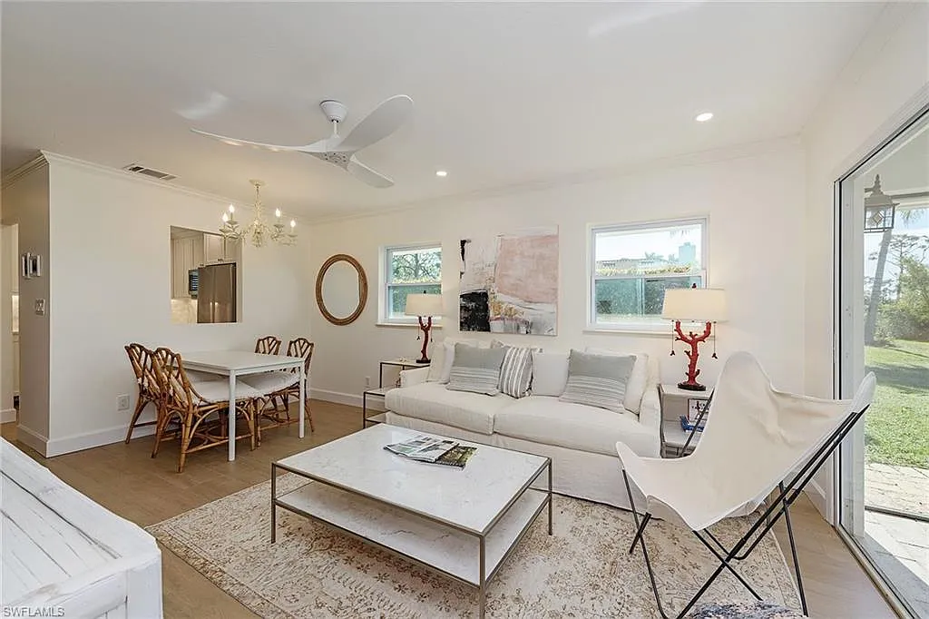 2 bed, 2.0 bath, 900 sqft, $6,500 — Photo 2