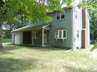 226 Mort Vining Rd, Southwick, MA 01077