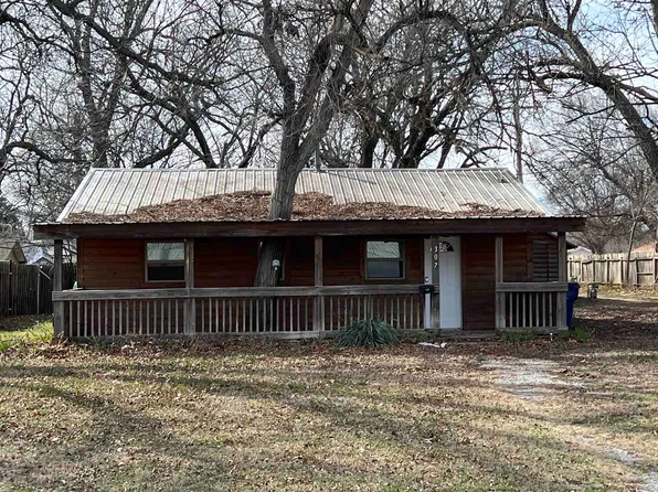 307 S 1st St, Marlow, OK 73055