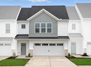 6900 Sunrise Oasis Ln, Midlothian, VA 23112